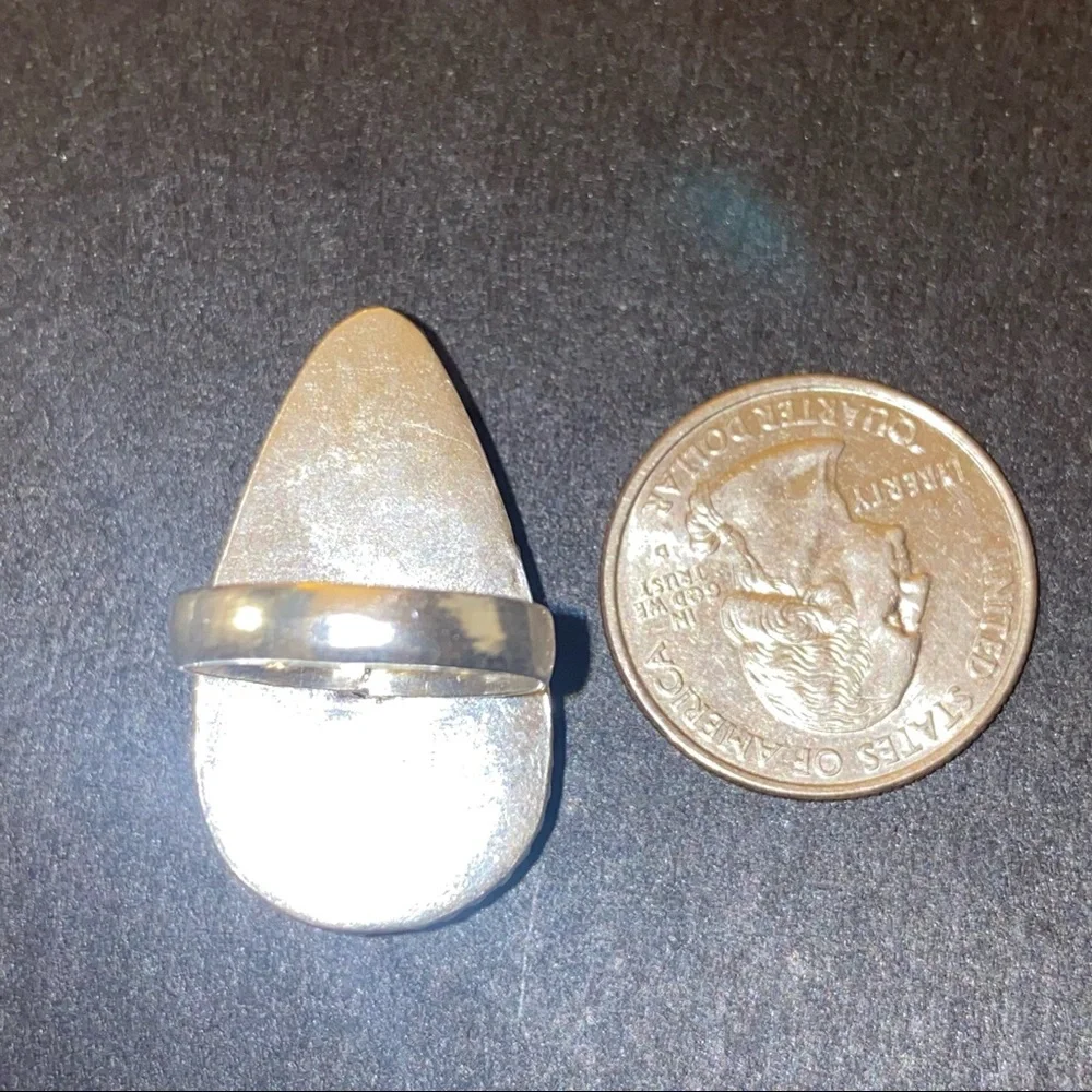 Rainbow Moonstone teardrop gemstone ring. - Picture 9 of 10
